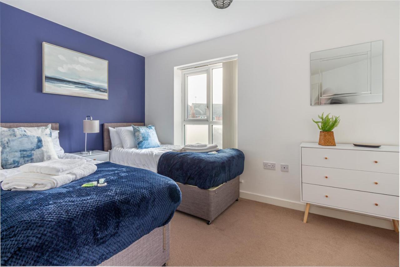 Liberty House - Perfect For Contractors - 2 Off-Road Parking Spaces Wolverhampton Luaran gambar