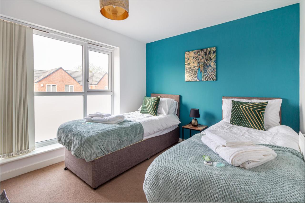 Liberty House - Perfect For Contractors - 2 Off-Road Parking Spaces Wolverhampton Luaran gambar